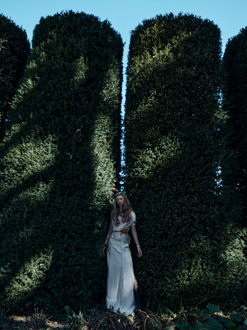 Secret garden for Elle Fashion Editorial by Olga Rubio Dalmau fashion photographer Vienna